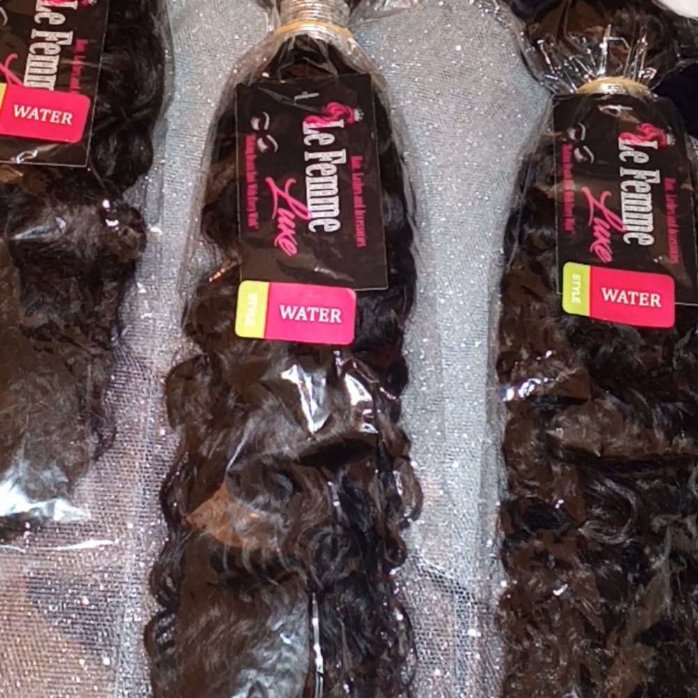 Water Wave Bundles w Closure